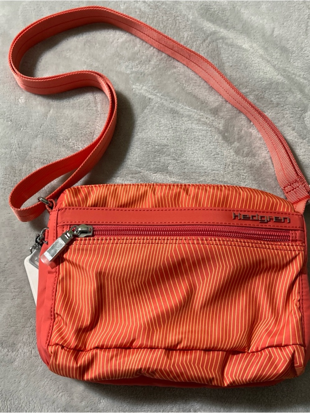 NEW HEDGREN Coral Nylon Crossbody Travel Bag w/Adjustable Strap Zip Pockets